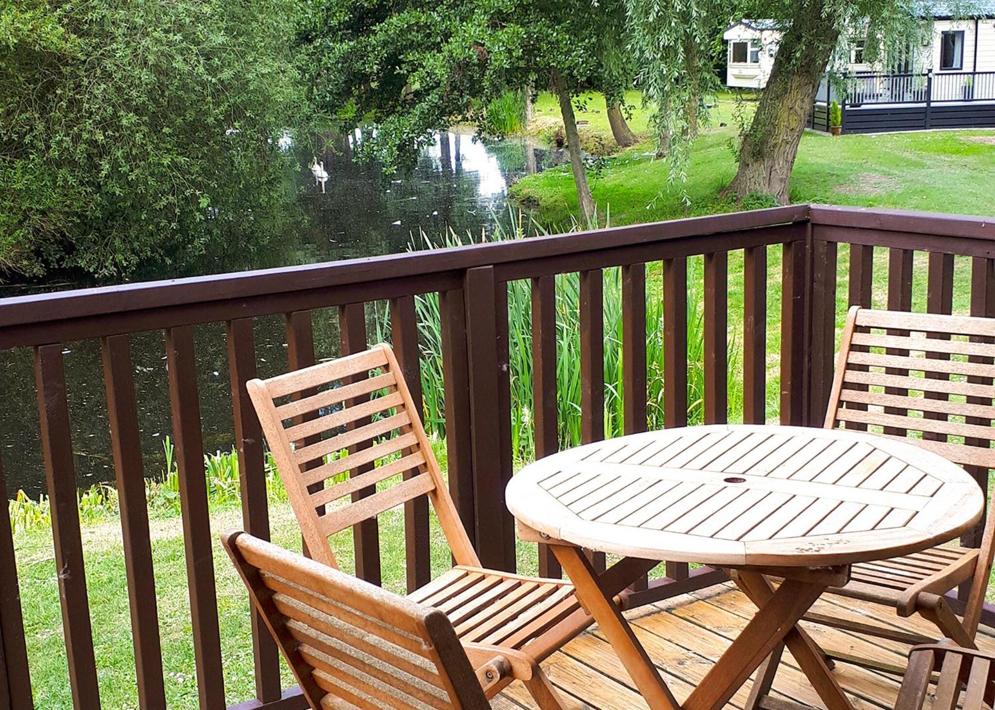 Отель Barlings Country Park Langworth Экстерьер фото